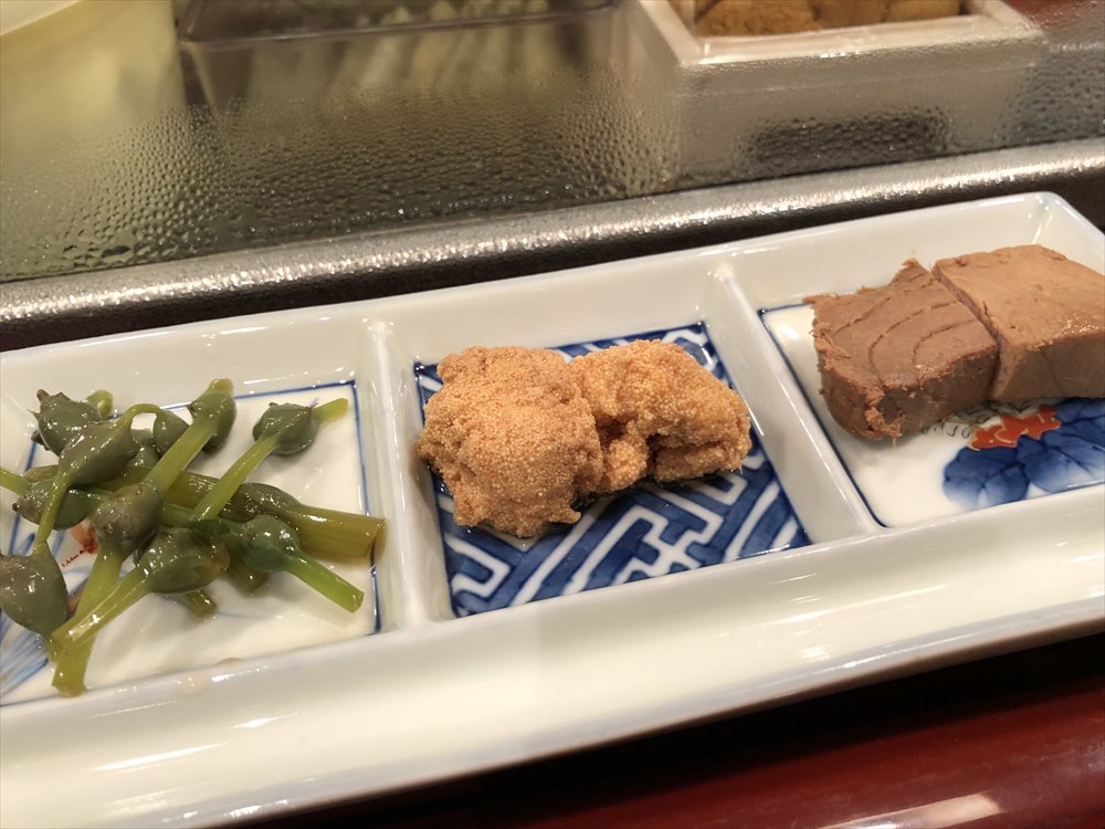 仙台 文化横丁の新富寿司の先付け