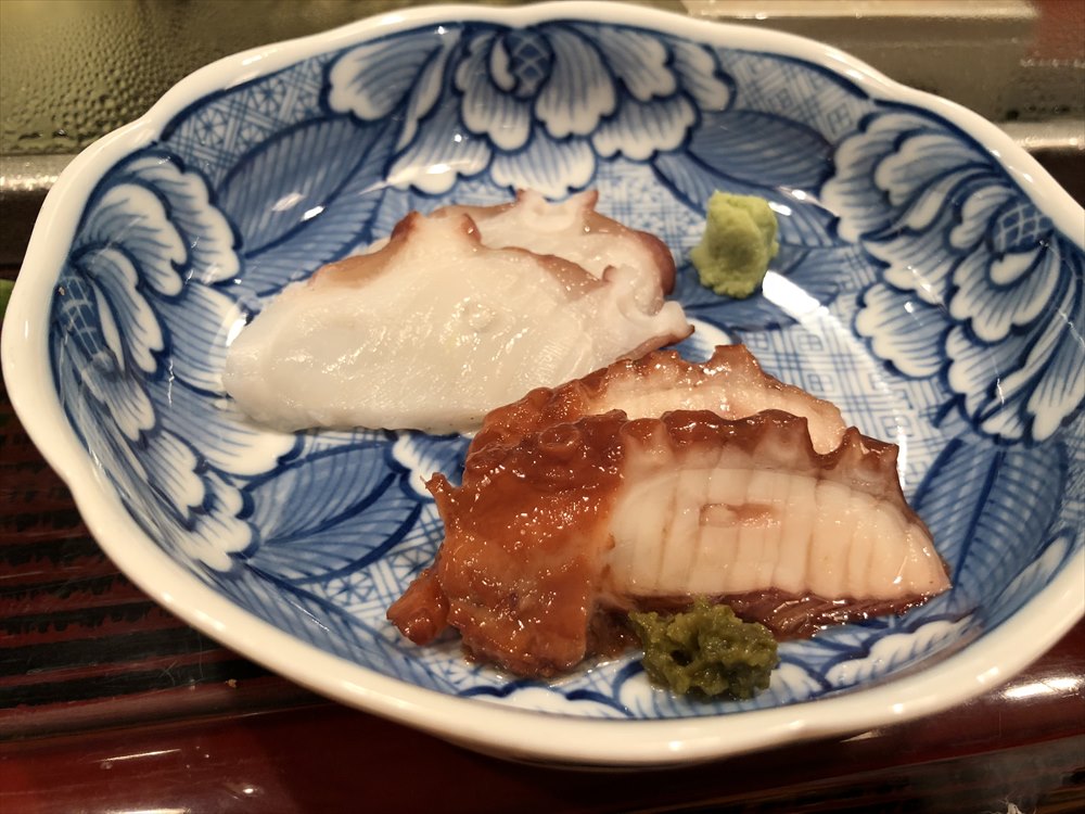 仙台 文化横丁の新富寿司の煮ダコ