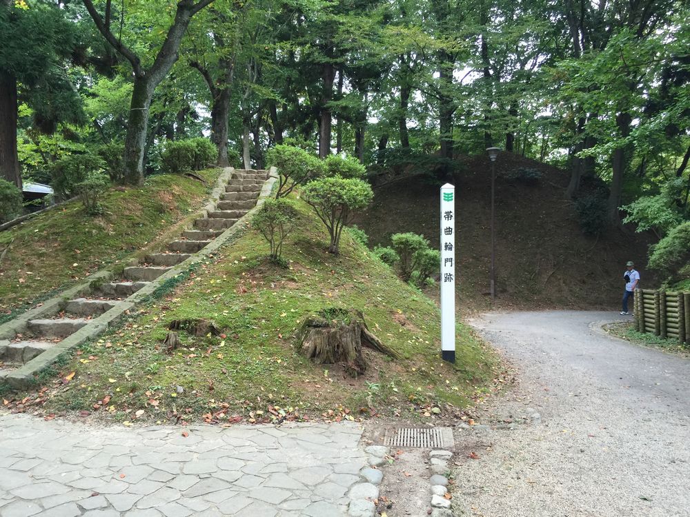 久保田城の土塁2