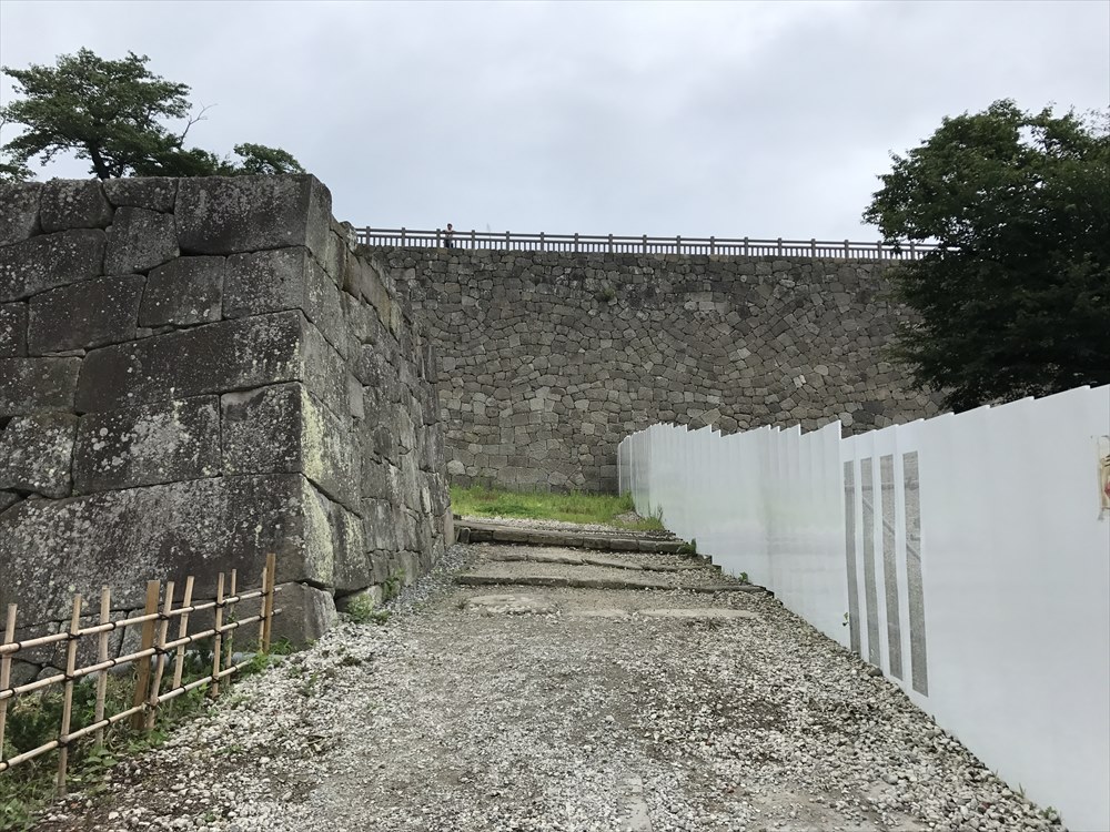 白河小峰城の石垣1