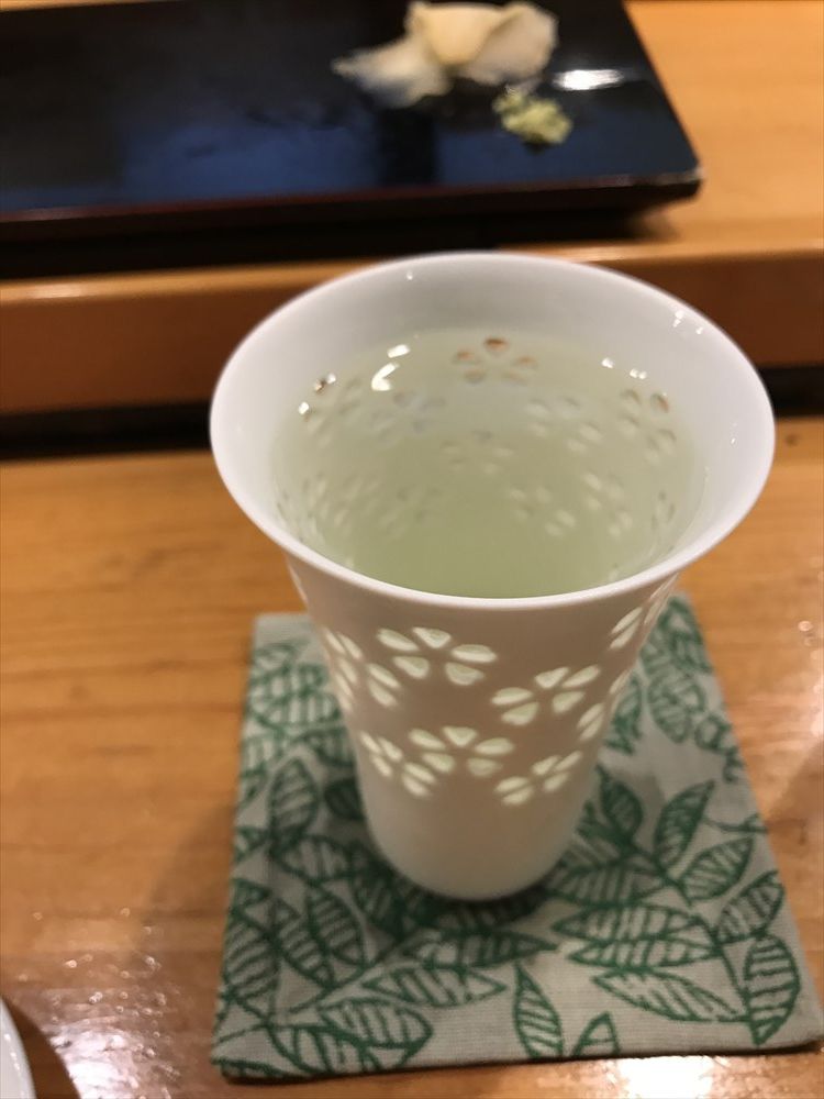 小判寿司の日本酒グラス