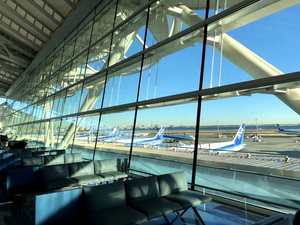 羽田空港第2ターミナルの国際線カウンター