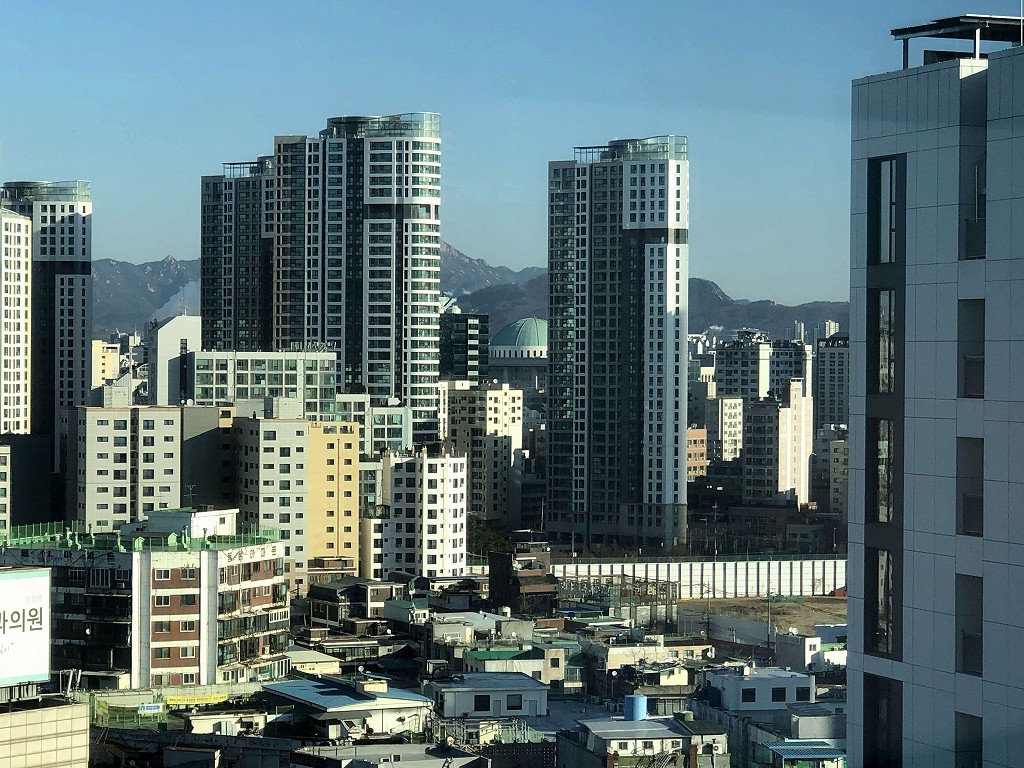 緑のドームの韓国の国会議事堂