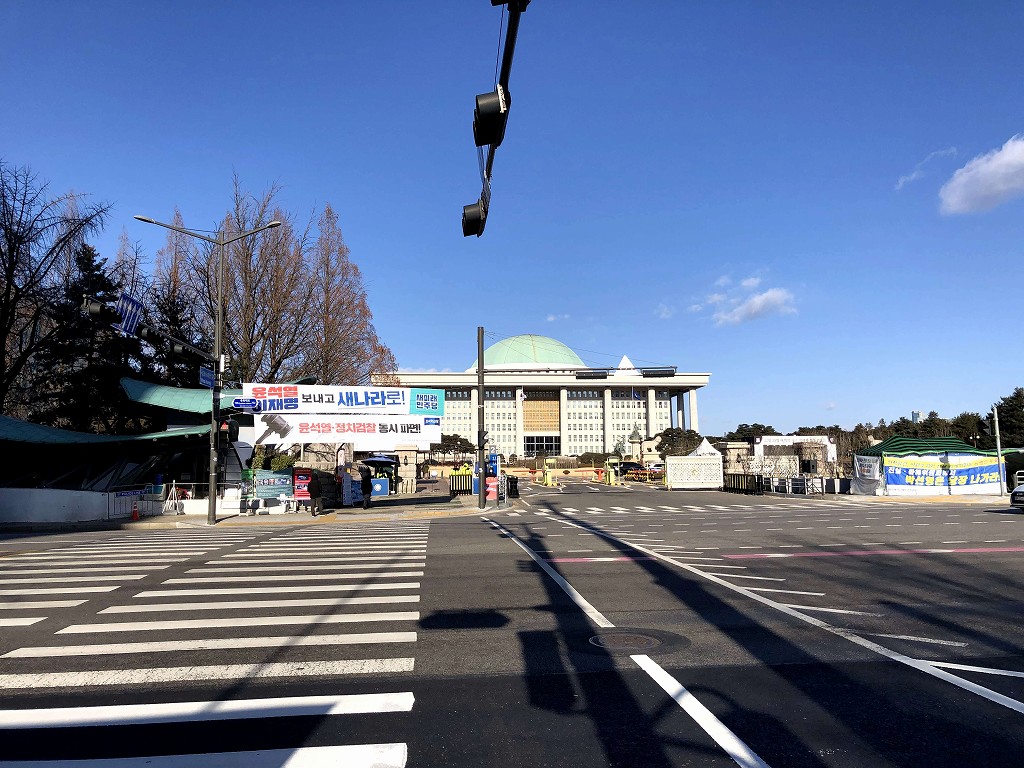 韓国の国会議事堂前