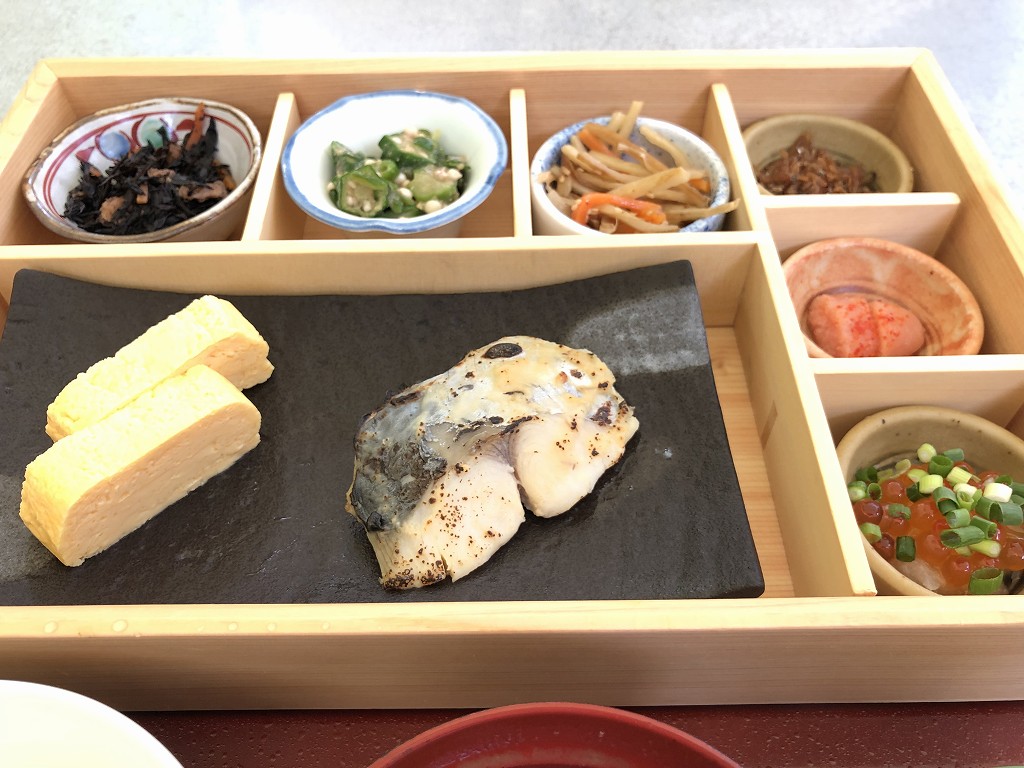 シェラトン都ホテル東京の「カフェ カリフォルニア」で和食の朝食2