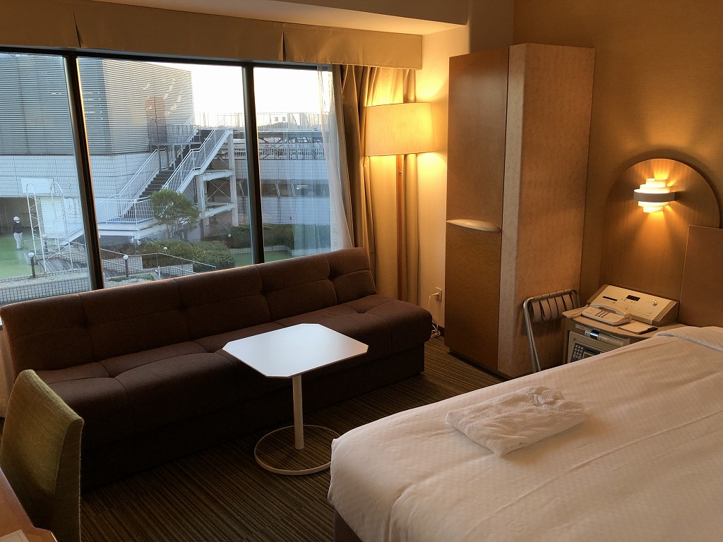 新横浜プリンスホテルのシングルルームの内観1