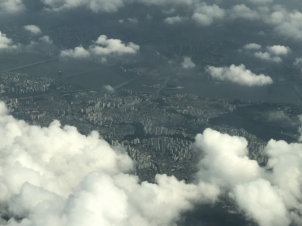ANA861便から見たソウル市上空1
