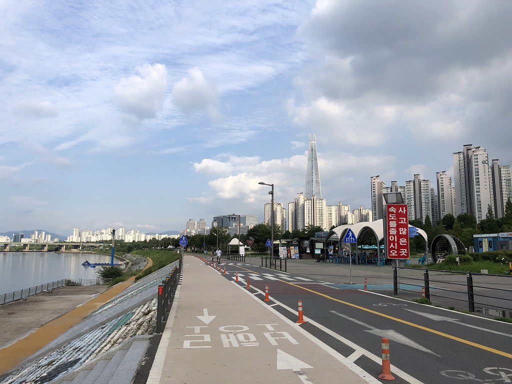 蚕室漢江公園の雰囲気