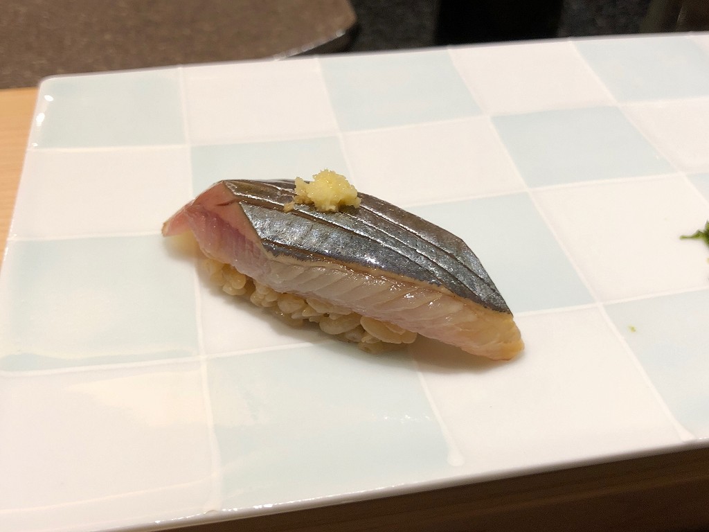 ソウルの「鮨 海信」のサンマ