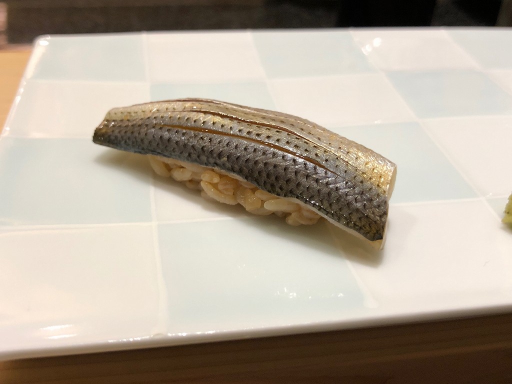ソウルの「鮨 海信」のコハダ