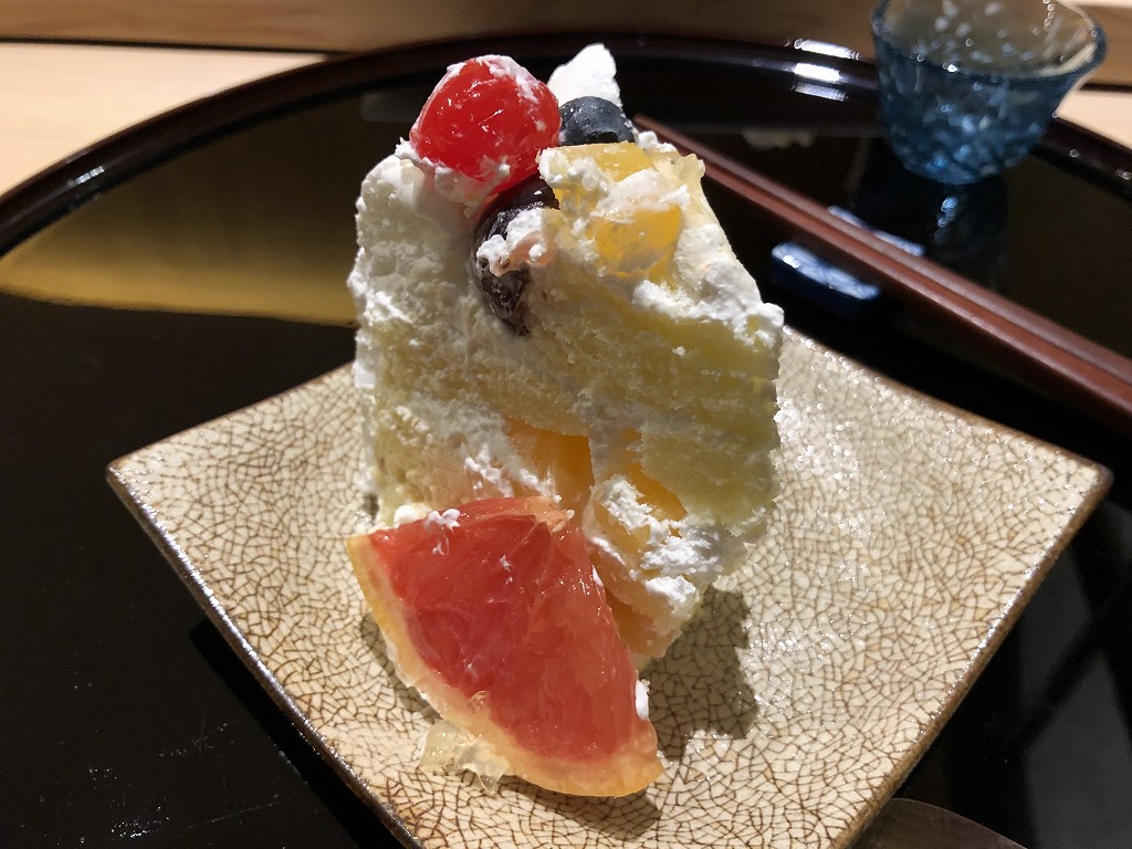 ソウルの「鮨 海信」の誕生日ケーキ