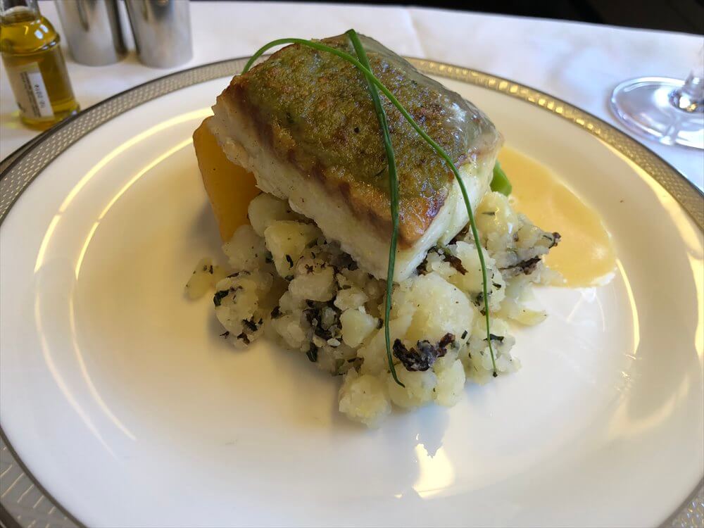 SQ631便ファーストクラスの機内食（メイン）