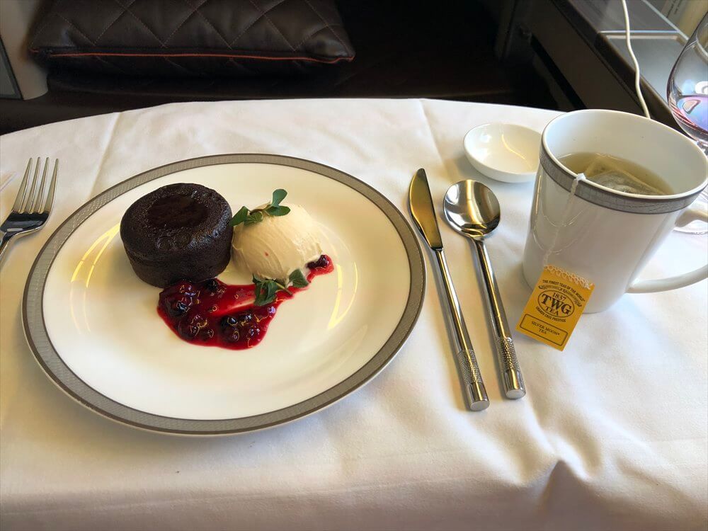 SQ631便ファーストクラスの機内食（デザート）