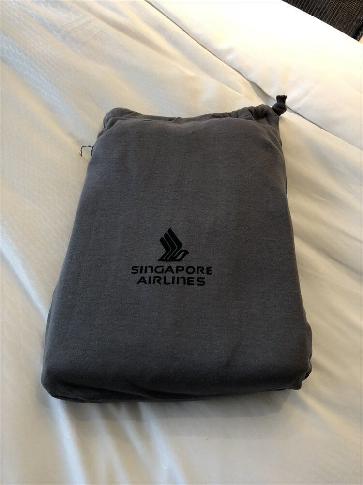 シンガポール航空ファーストクラスのパジャマ2