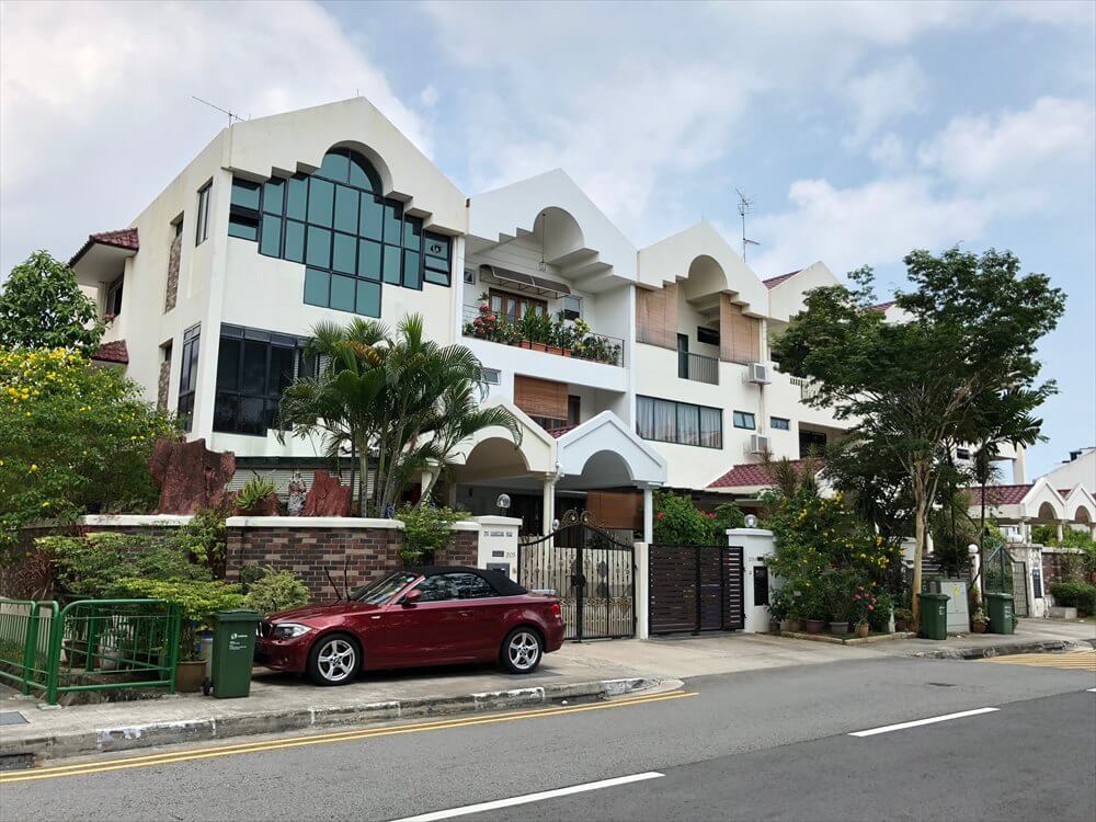 シンガポールのカトン地区のパステルカラーの商店2