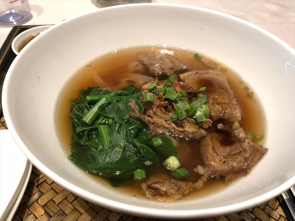 チャンギ空港のターミナル3のTHE PRIVATE ROOMのBeef Brisket Noodle1