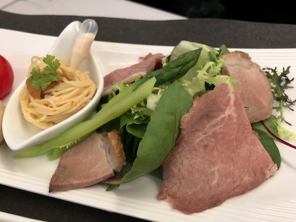 JAL29便ビジネスクラスの洋食の機内食3