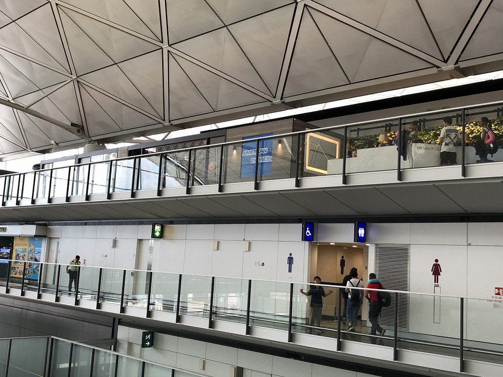 香港国際空港のアメックスセンチュリオンラウンジの位置1