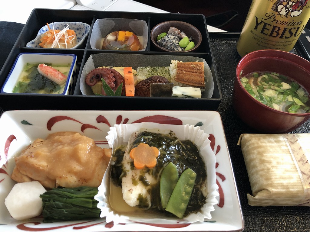 JAL26便ビジネスクラスの和食の機内食1