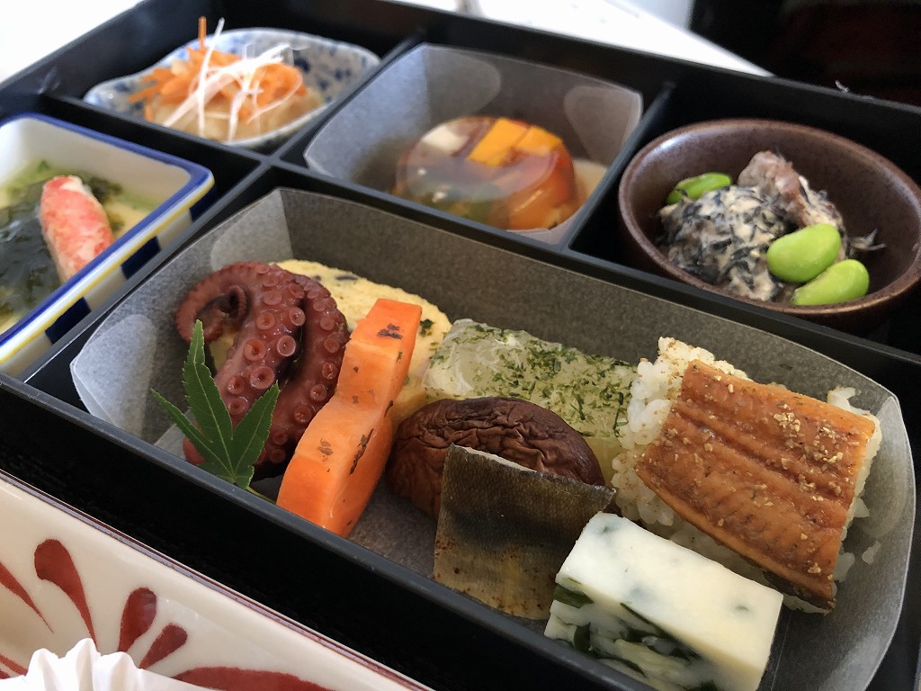 JAL26便ビジネスクラスの和食の機内食4