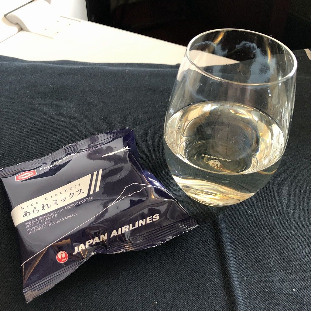JAL26便ビジネスクラスの日本酒「作」
