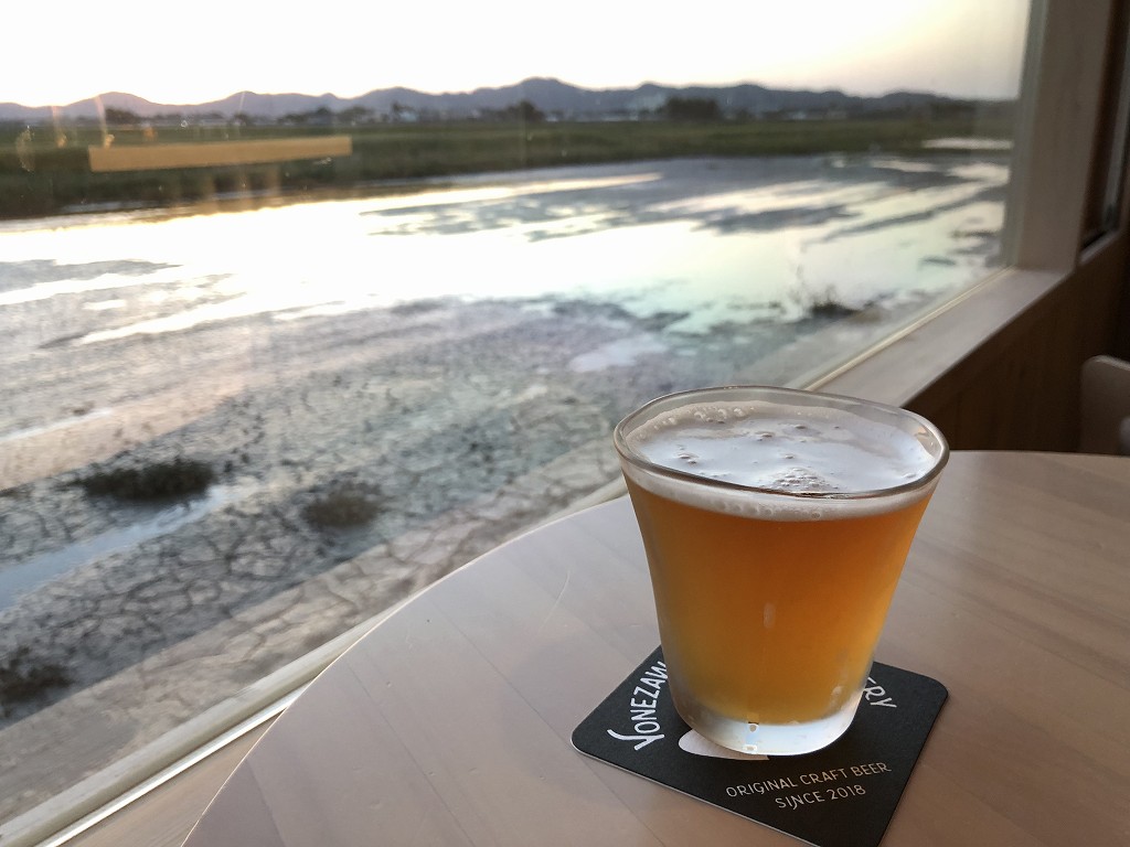 スイデンテラスのSAKE BARでクラフトビール