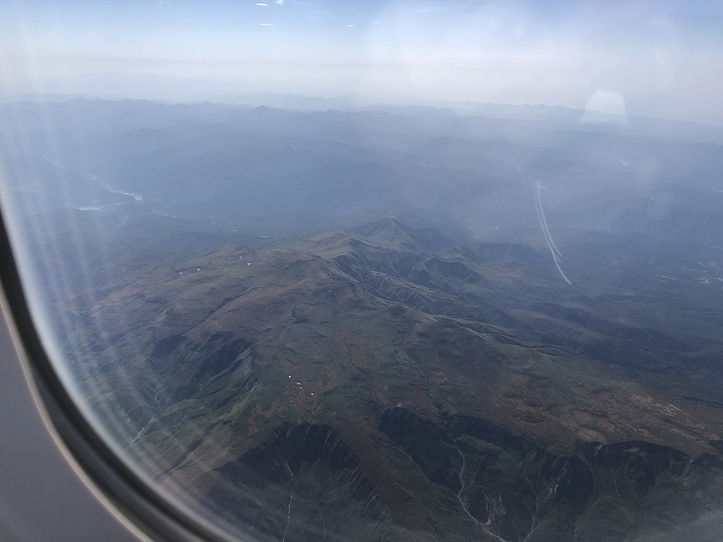 ANA398便から見た月山