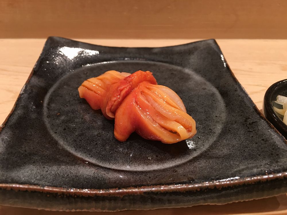薄野 鮨金の赤貝