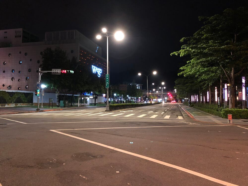 夜の台北マリオットホテルの周辺2
