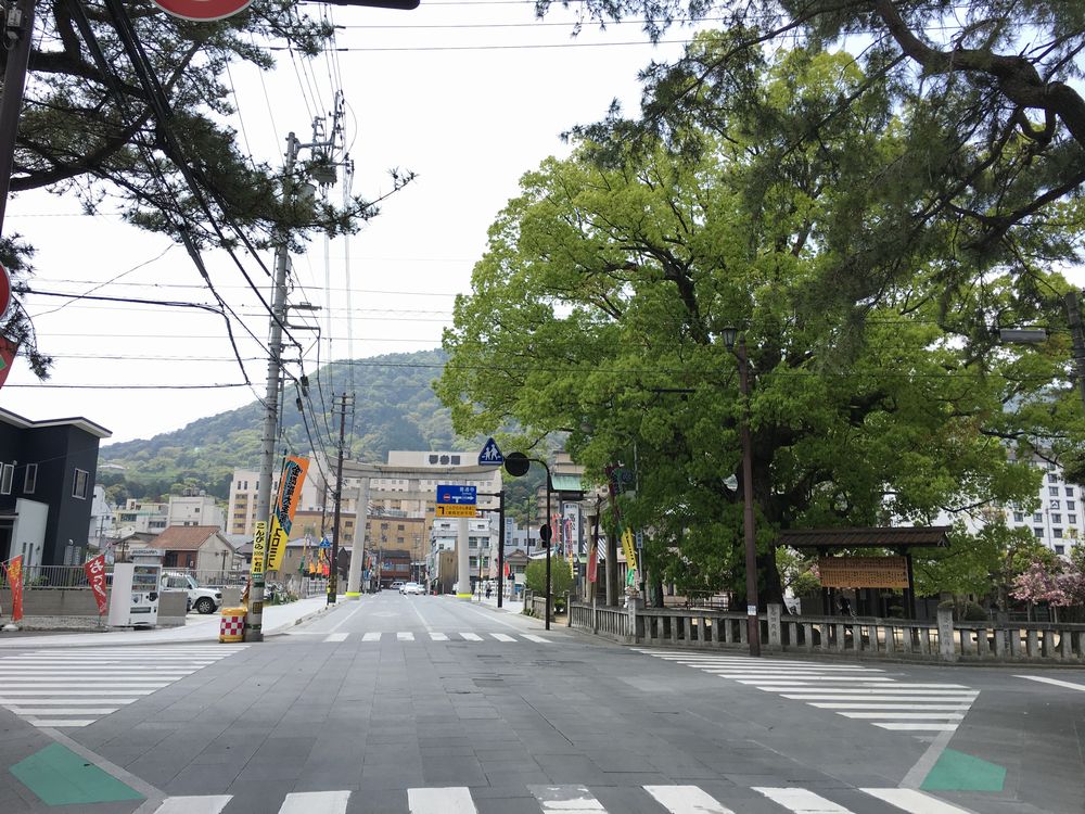 琴平町の高灯籠1