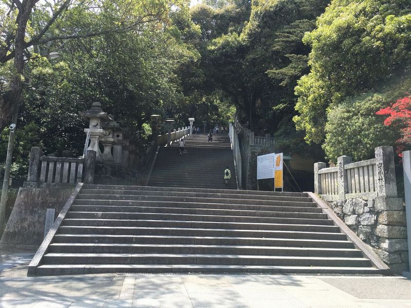 金刀比羅宮のきつい階段
