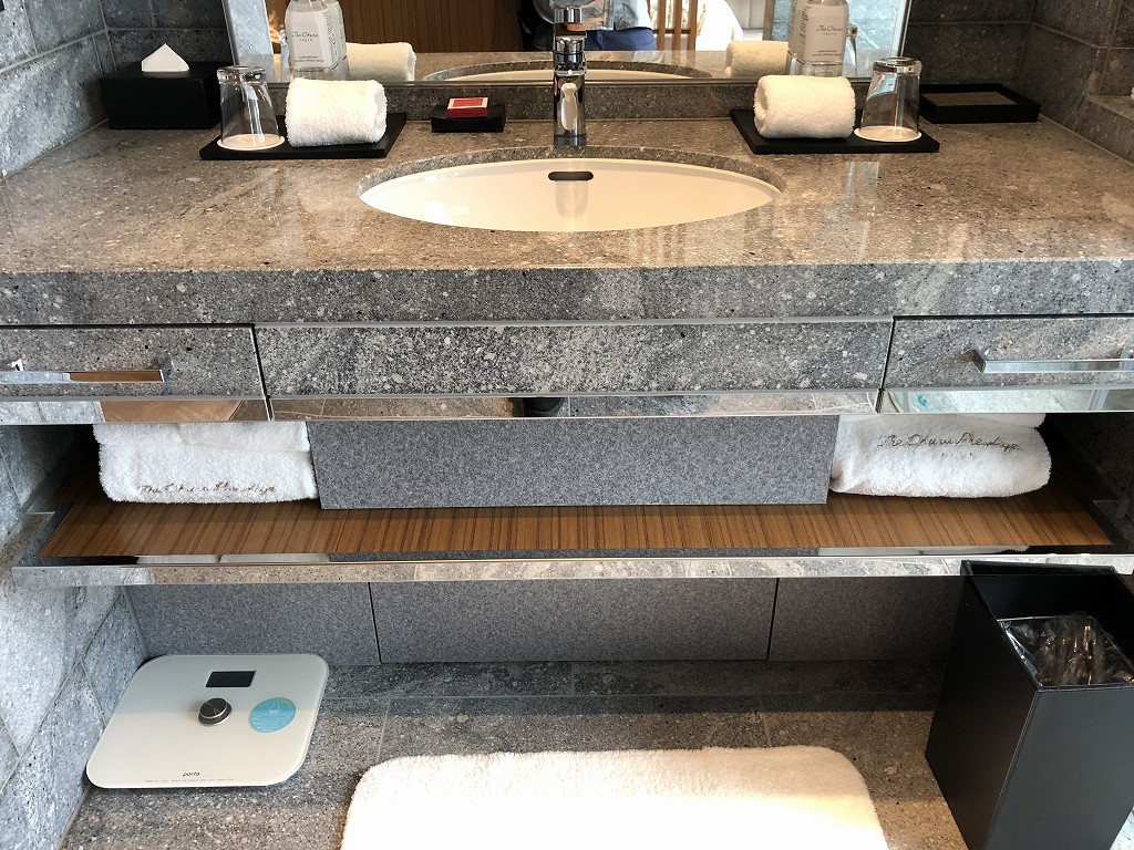 The Okura Tokyo プレステージタワーのプレステージルームの洗面台