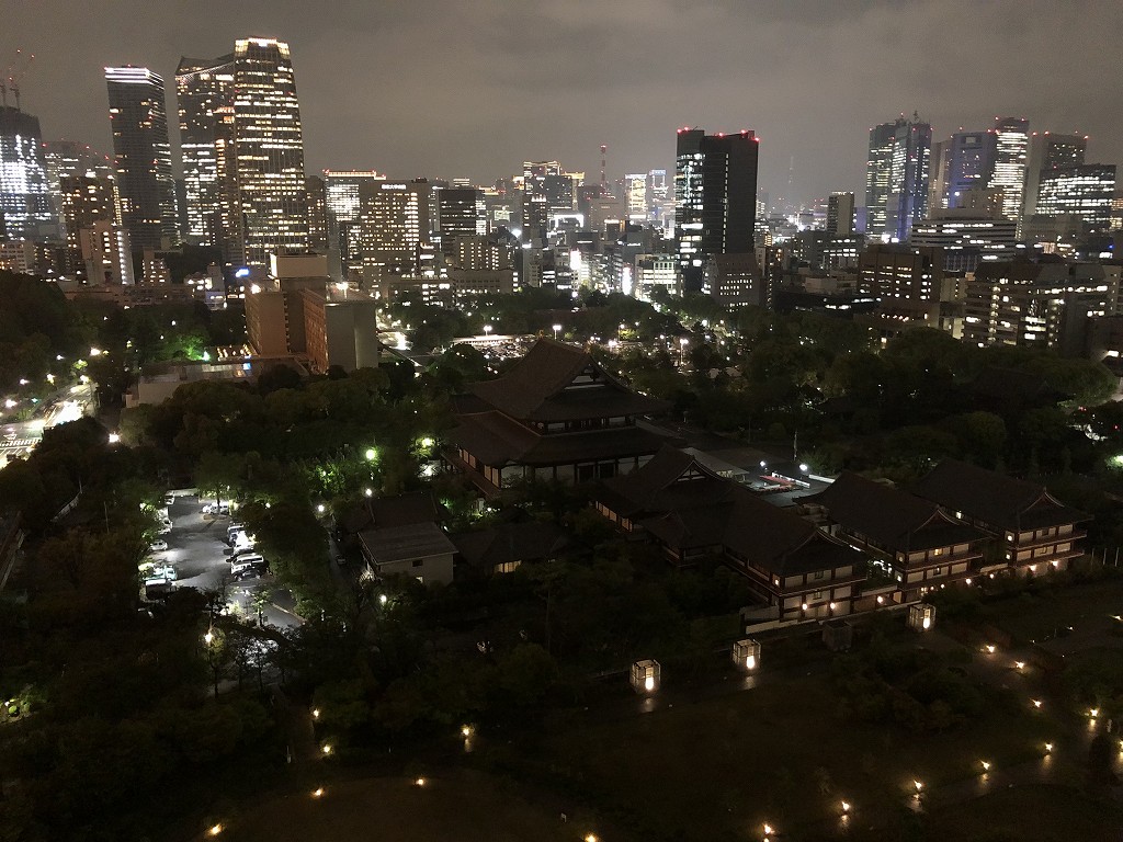 ザ・プリンスパークタワー東京のパノラミックキングルーム バルコニー付き（東京タワー側）から増上寺