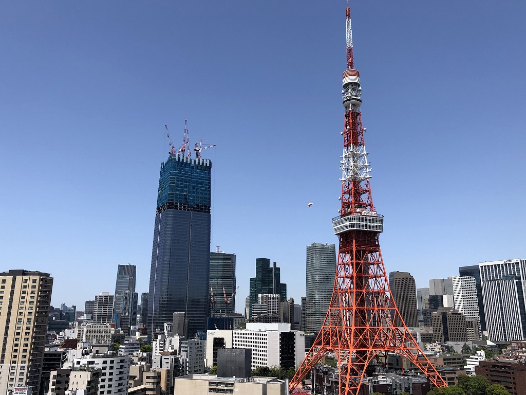 ザ・プリンスパークタワー東京のパノラミックキングルーム バルコニー付き（東京タワー側）から快晴の東京タワー3