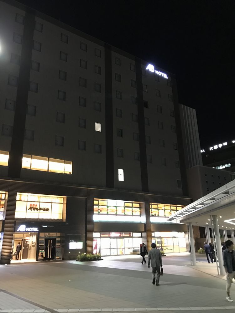 ABホテル金沢の外観（夜）