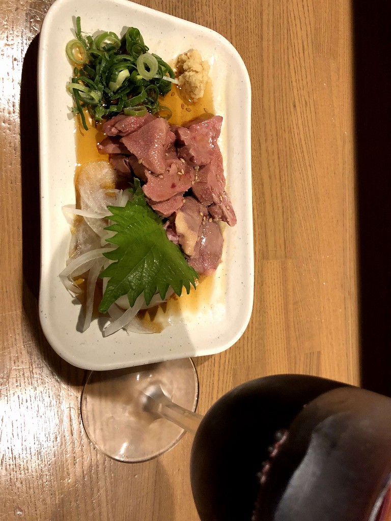 「骨付き阿波尾鶏 一鴻 徳島駅前店」の肝の葱ゴマ油と赤ワイン