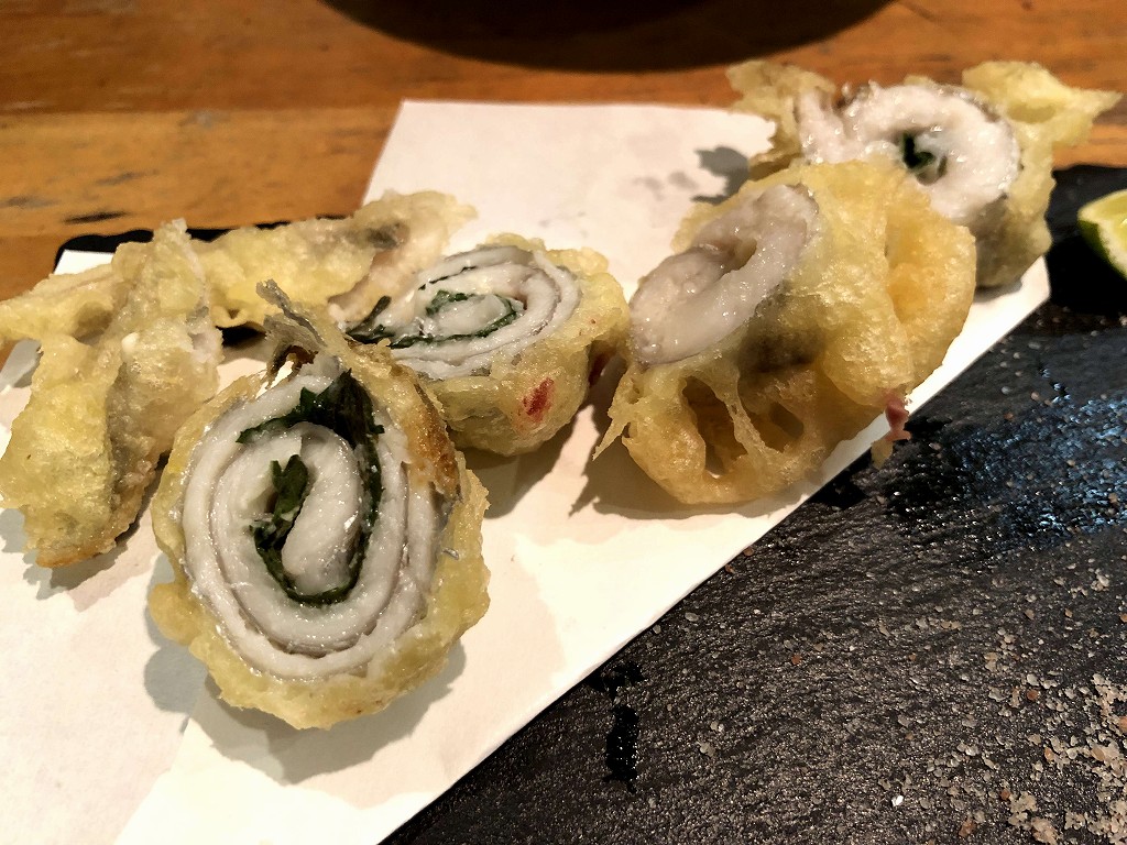 徳島の「酒菜きっちん雄食」の太刀魚の梅しそ揚げ