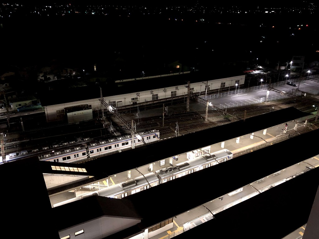 深夜の和歌山市駅