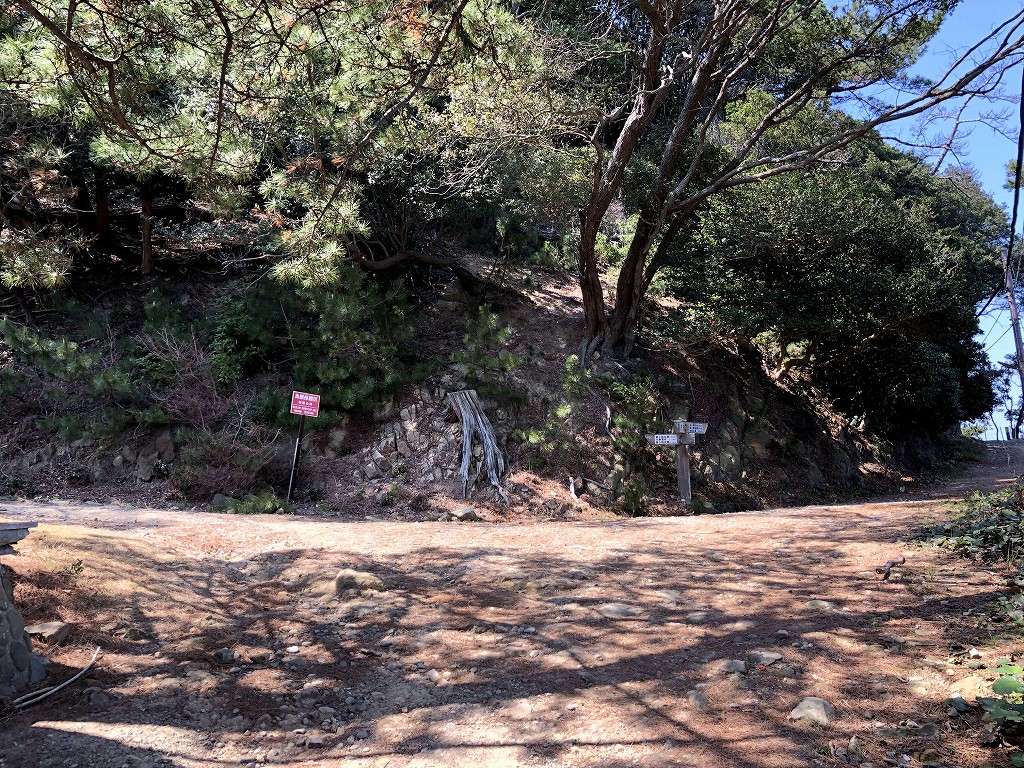 友ヶ島の分岐路の案内1