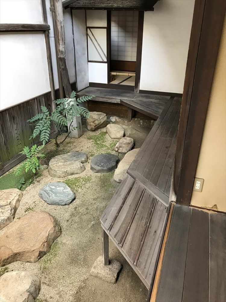 太田家住宅の廊下の変化