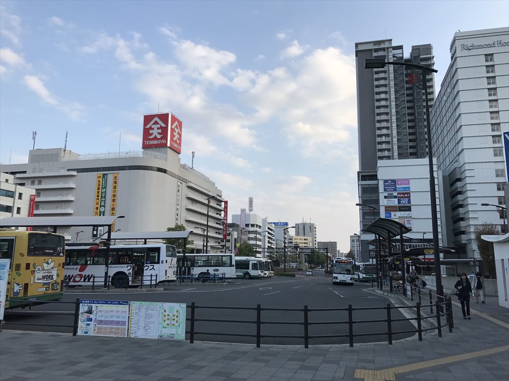 福山駅前の風景
