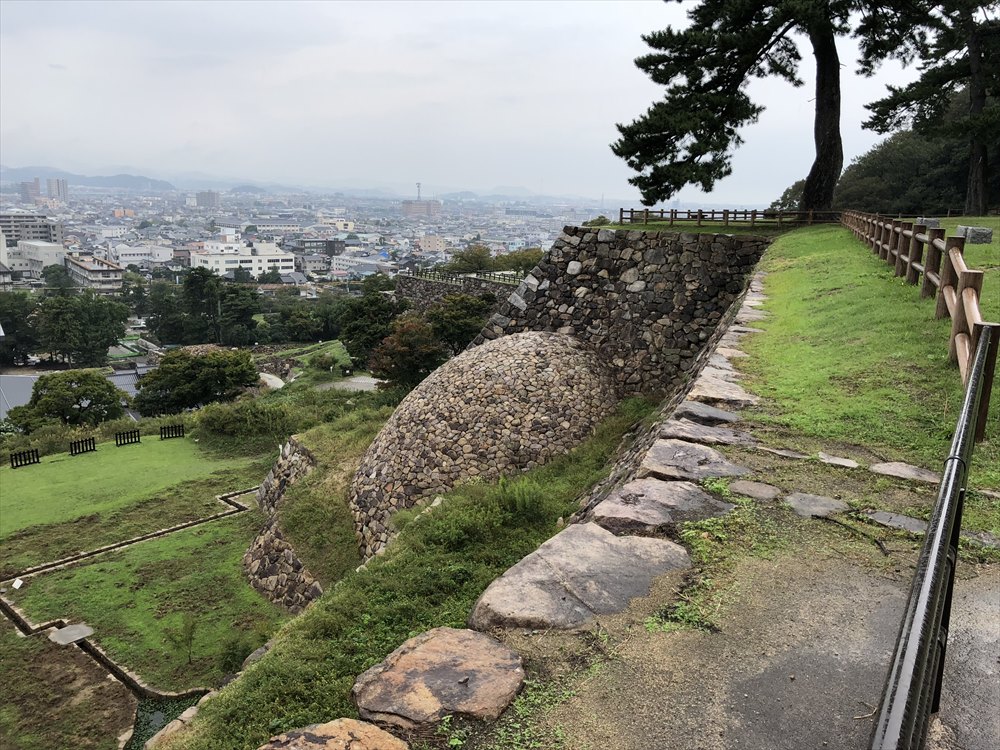 天球丸の巻石垣1