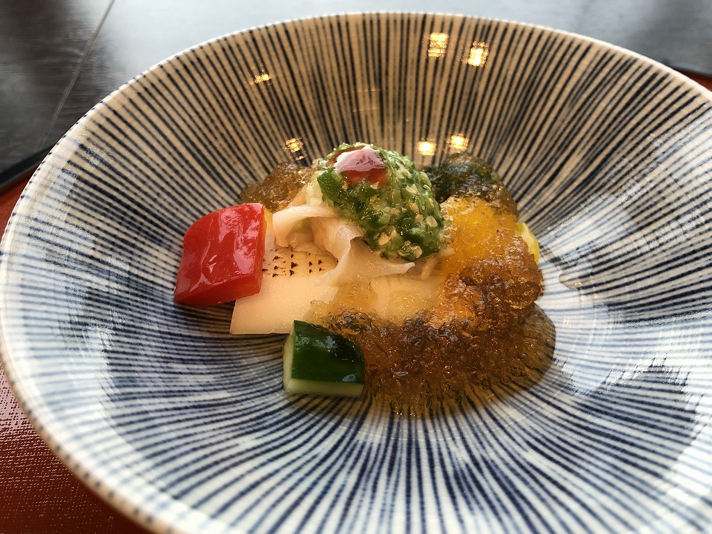 ANAクラウンプラザホテル 富山の「雲海」のアオリイカとバイ貝の梅肉ジュレ