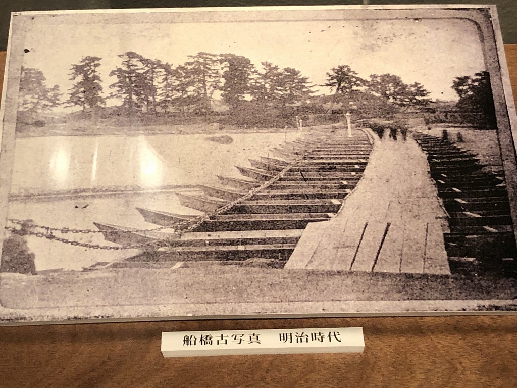 神通川の船橋の古写真