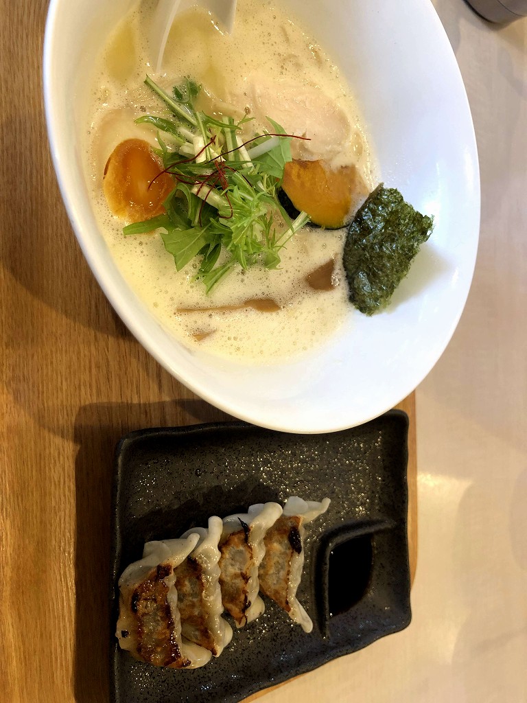 宇部の三代目YUTAKAのミニ鶏そばと餃子