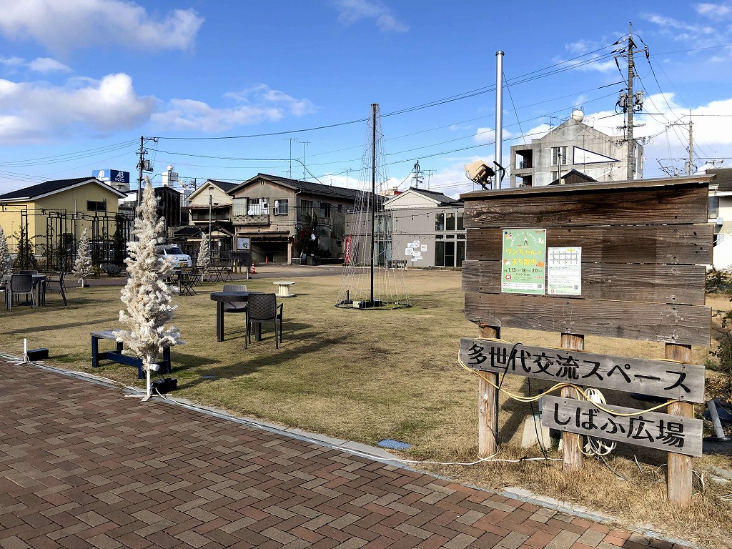 宇部の新川駅前商店街の多世代交流スペース