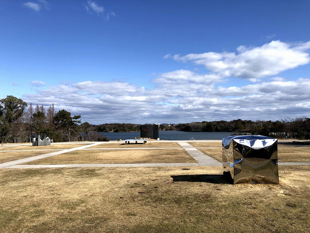 UBEビエンナーレ彫刻の丘を上から撮る