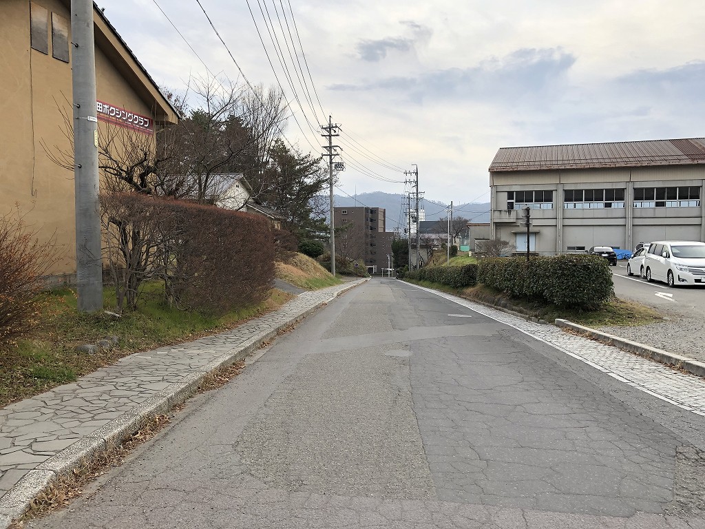 上田城の下り坂