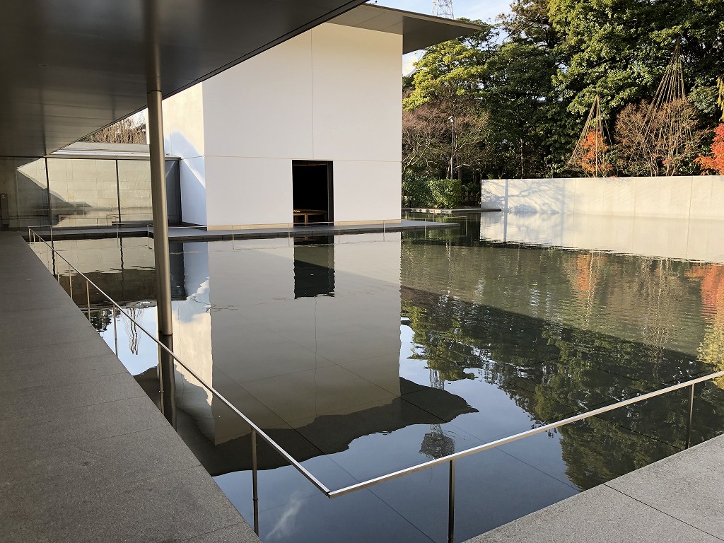 鈴木大拙館の水鏡の庭3