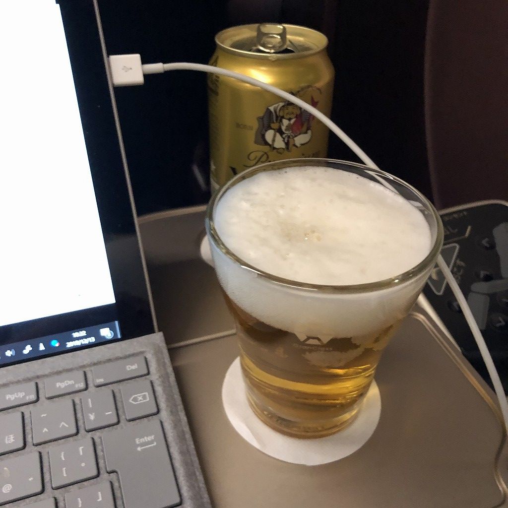 かがやき512号のグランクラスのエビスビール